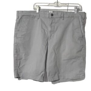 GAP Essential 10 inch Khaki Shorts Size 38 Light Gray